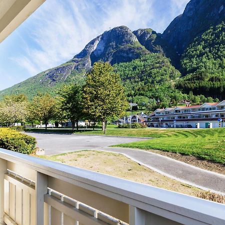 Hotel Loenfjord ローエン エクステリア 写真