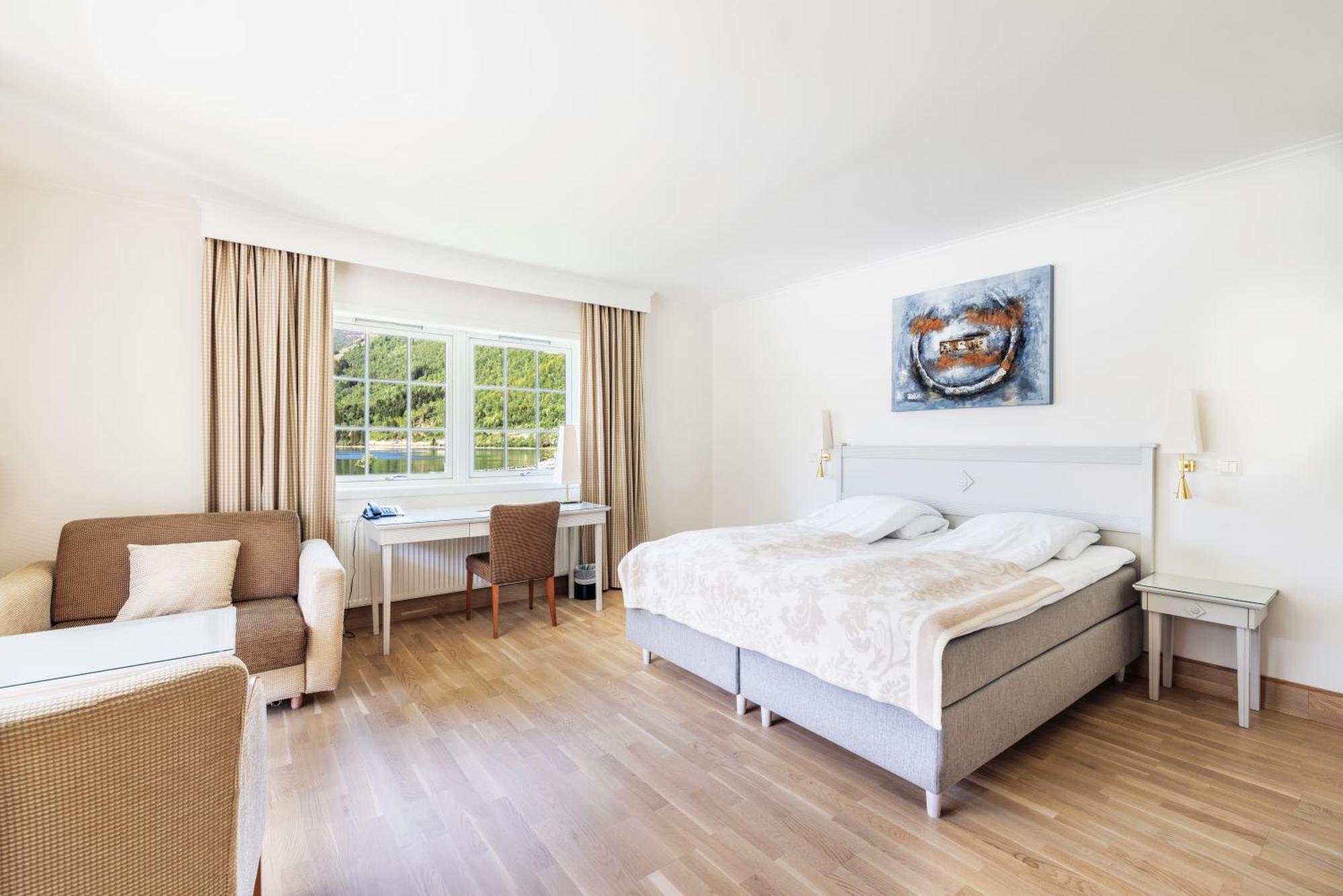 Hotel Loenfjord ローエン エクステリア 写真