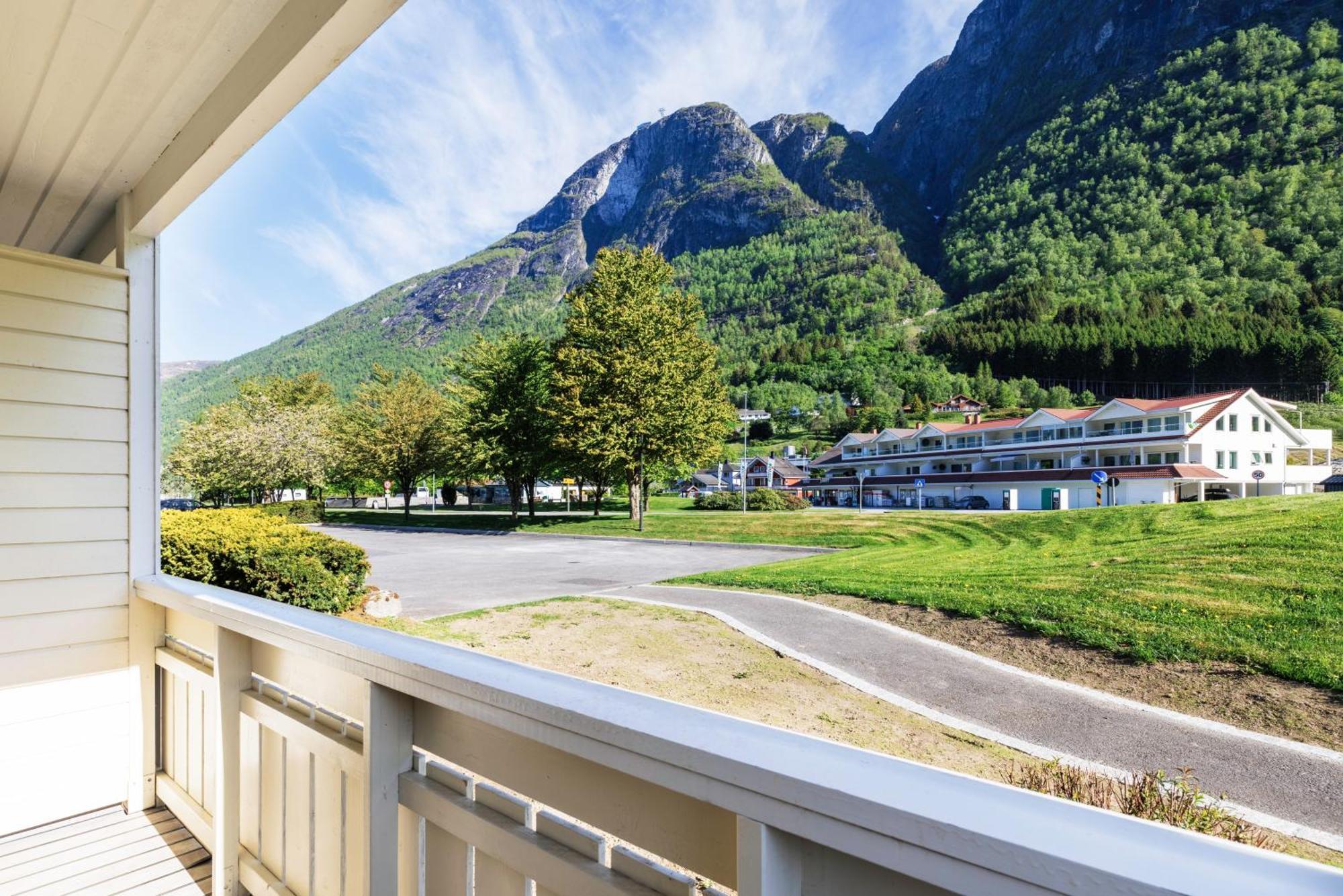 Hotel Loenfjord ローエン エクステリア 写真